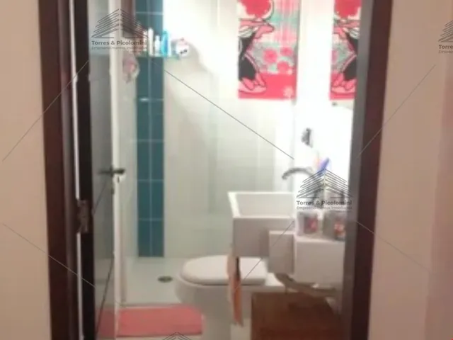 Imagem 5: Sobrado de 256m², a venda em Santo André, com 3 quartos sendo 3 suites, 5 banheiros