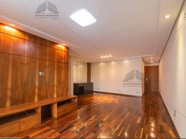 Imagem: O apartamento possui 3 Dormitórios, 1 Suíte, 3 Banheiros,