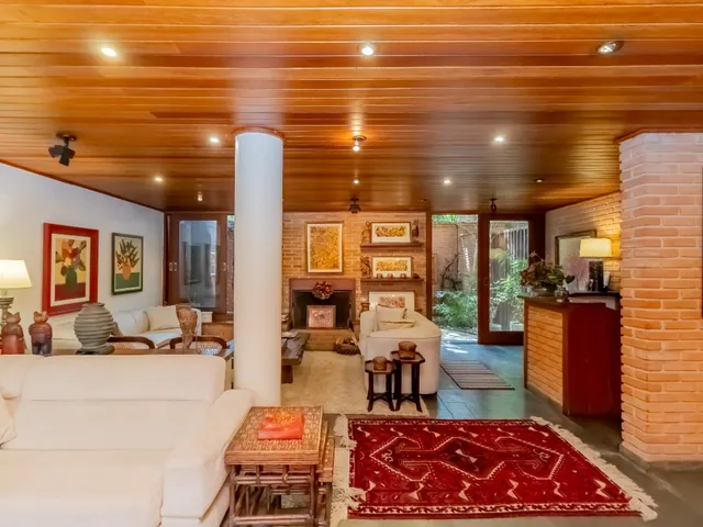 Imagem: Casa para Venda em Indianópolis com 4 Quartos