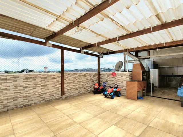 Imagem: A casa possui 2 Dormitórios, 1 Suíte, 2 Banheiros, 2