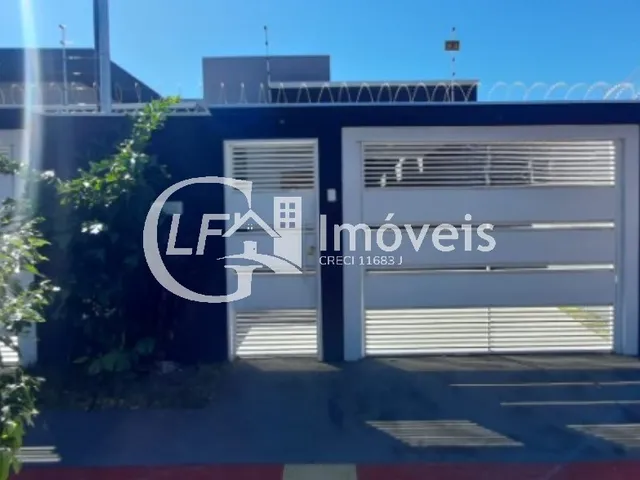 Imagem: A casa possui 3 Dormitórios, 1 Suíte, 1 Vaga na garagem,