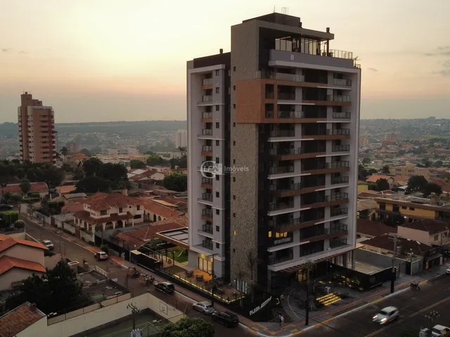 Imagem: O apartamento possui 3 Dormitórios, 1 Suíte, 2 Vagas na