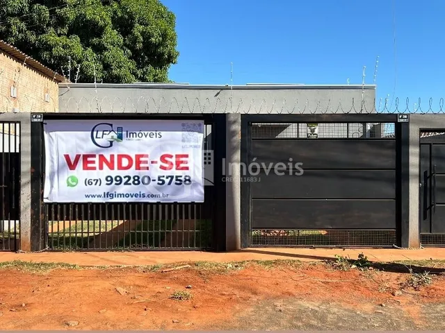 Imagem: A casa possui 2 Dormitórios, 1 Banheiro, 5 Vagas na