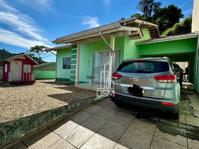 Imagem: Casa Baixa com 03 Quartos e Piscina Aquecida