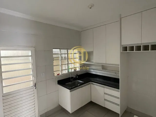 Imagem: A casa em condomínio possui 2 Dormitórios, 2 Banheiros, 1