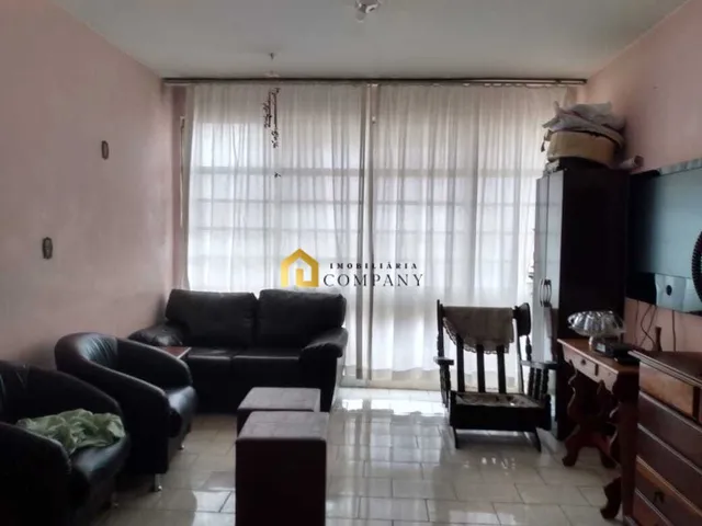 Imagem: O apartamento possui 2 Dormitórios, 1 Suíte, 2 Banheiros,