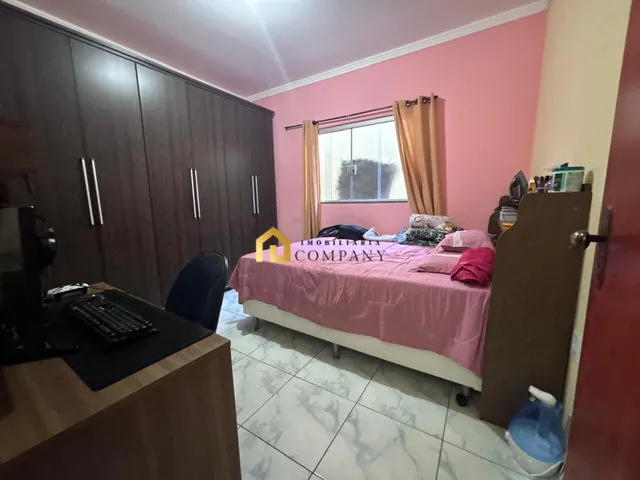 Imagem 4: Casa com 4 quartos sendo uma suíte no Jardim São Guilherme em Sorocaba - SP