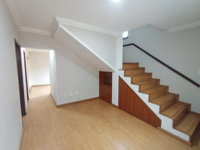 Imagem 4: Casa para Venda em Juiz de Fora, Ipiranga, 4 dormitórios, 1 suíte, 4 banheiros, 1 vaga