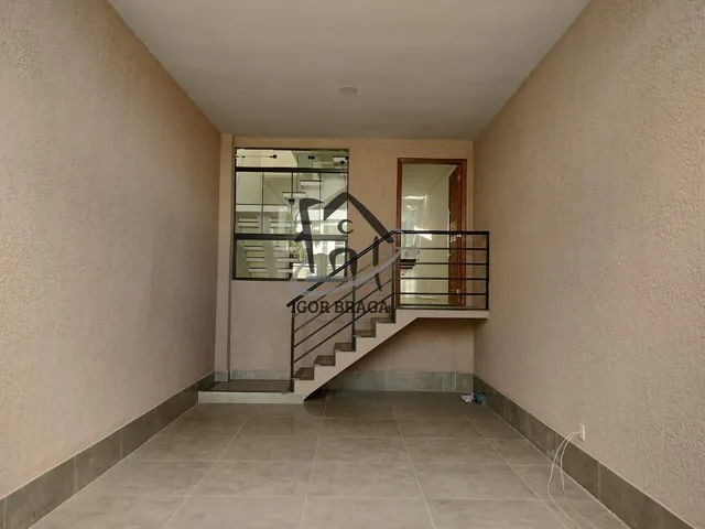 Imagem 2: Casa para Venda em Juiz de Fora, Aeroporto, 3 dormitórios, 1 suíte, 4 banheiros, 2 vagas