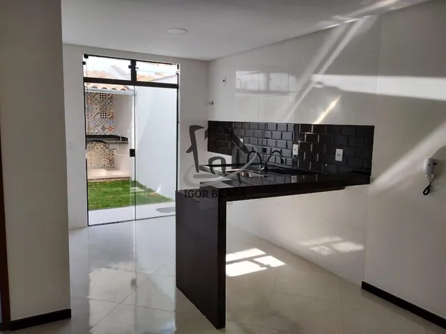 Imagem 6: Casa para Venda em Juiz de Fora, Aeroporto, 3 dormitórios, 1 suíte, 4 banheiros, 2 vagas