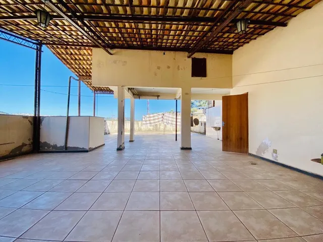 Imagem 3: Casa para Venda em Juiz de Fora, Bairu, 4 dormitórios, 1 suíte, 3 banheiros, 6 vagas