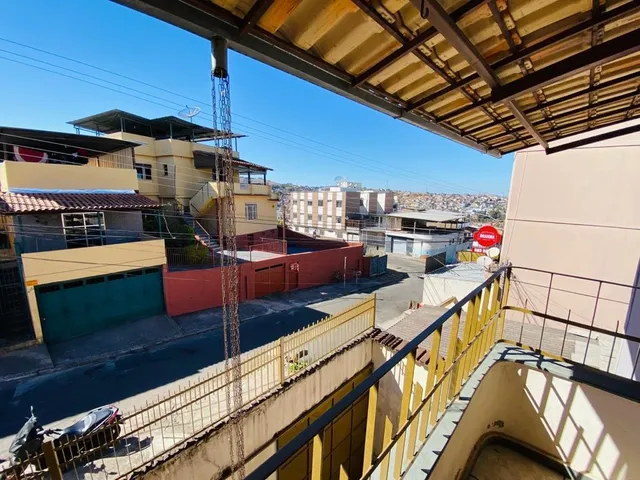 Imagem 2: Casa para Venda em Juiz de Fora, Bairu, 4 dormitórios, 1 suíte, 3 banheiros, 6 vagas