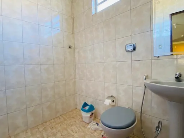 Imagem 7: Casa para Venda em Juiz de Fora, Bairu, 4 dormitórios, 1 suíte, 3 banheiros, 6 vagas