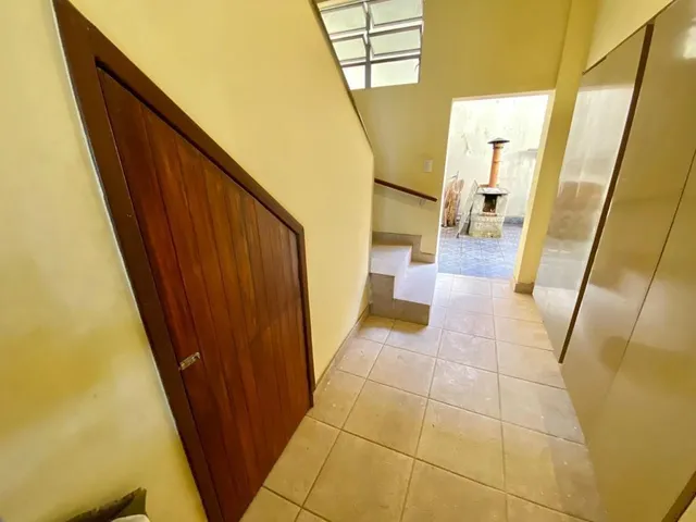 Imagem 5: Casa para Venda em Juiz de Fora, Bairu, 4 dormitórios, 1 suíte, 3 banheiros, 6 vagas