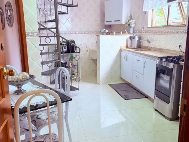 Imagem 5: Imóveis Vendidos para Venda em Juiz de Fora, Bandeirantes, 4 dormitórios, 2 suítes, 3