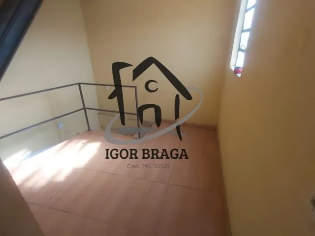 Imagem 15: Casa para Venda em Juiz de Fora, Jóquei Clube, 2 dormitórios, 2 suítes, 3 banheiros