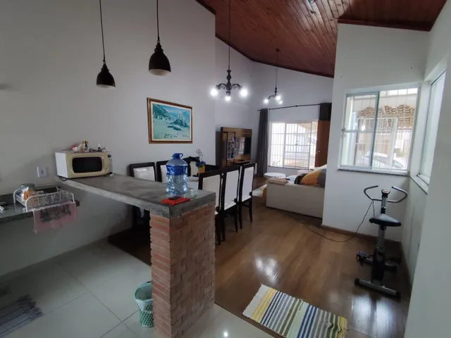 Imagem 2: Casa para Venda em Juiz de Fora, São Pedro, 2 dormitórios, 1 banheiro, 1 vaga