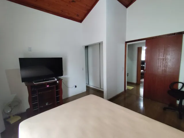 Imagem 15: Casa para Venda em Juiz de Fora, São Pedro, 2 dormitórios, 1 banheiro, 1 vaga