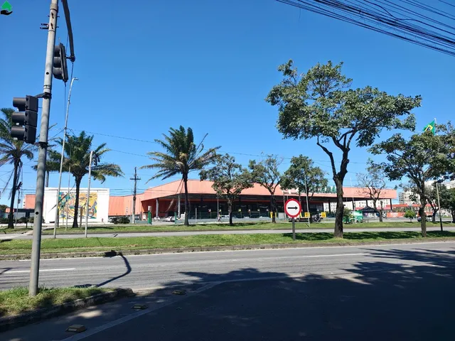 Imagem 15: Casa à venda em Serra-ES: 8 quartos, 1 suíte, 5 salas, 7 banheiros e 5 vagas de garagem