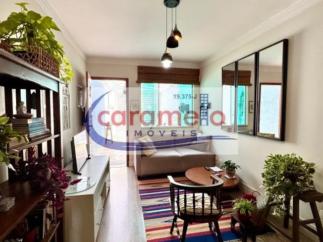 Imagem: A casa possui 2 Dormitórios, 2 Suítes, 3 Banheiros, 1