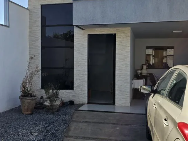 Imagem: Venda - Casa residencial - 3 quartos sendo