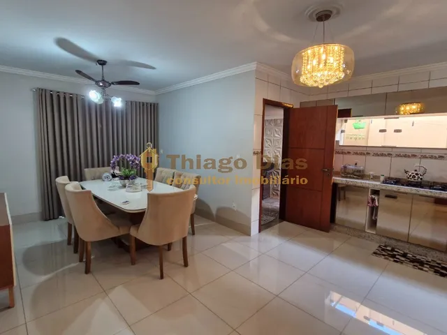 Imagem 2: 0 Casa com 4 dormitórios