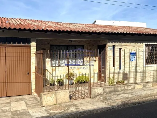 Imagem 7: Casa à venda em Porto Alegre-RS, bairro Vila Nova: 2 quartos, sala, banheiro, garagem