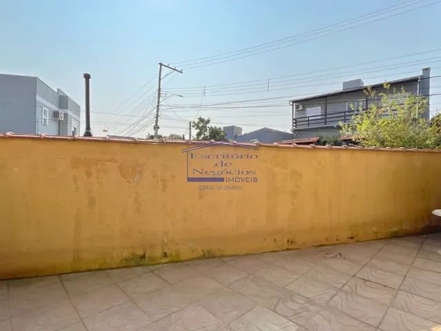 Imagem 3: Casa à venda em Porto Alegre-RS, bairro Vila Nova: 2 quartos, sala, banheiro, garagem