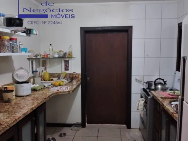 Imagem 2: Imperdível residência à venda em Porto Alegre-RS, bairro Cavalhada: 2 quartos, 1