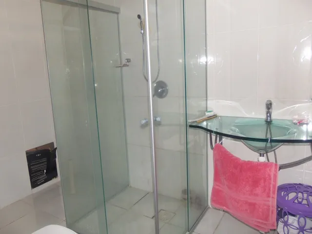 Imagem 2: Imóvel de alto padrão na Cavalhada: casa com 3 quartos, 2 suítes, 3 banheiros, 4 vagas