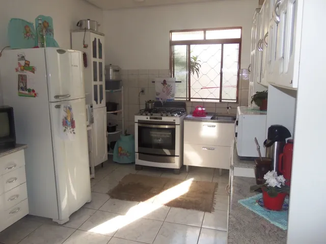 Imagem 14: Imóvel de alto padrão na Cavalhada: casa com 3 quartos, 2 suítes, 3 banheiros, 4 vagas