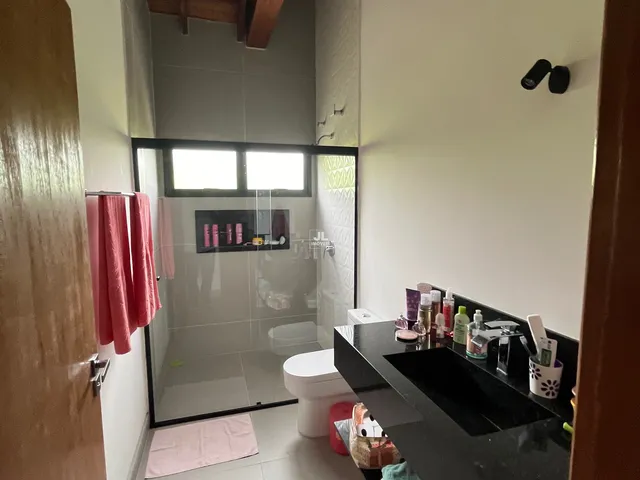 Imagem 9: Imperdível Casa em Condomínio à Venda em Jarinu-SP - 4 quartos, 3 suítes, 2 salas, 5