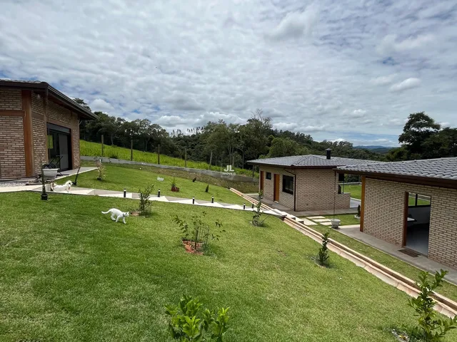 Imagem 12: Imperdível Casa em Condomínio à Venda em Jarinu-SP - 4 quartos, 3 suítes, 2 salas, 5