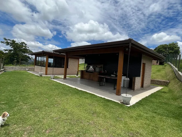 Imagem 3: Imperdível Casa em Condomínio à Venda em Jarinu-SP - 4 quartos, 3 suítes, 2 salas, 5