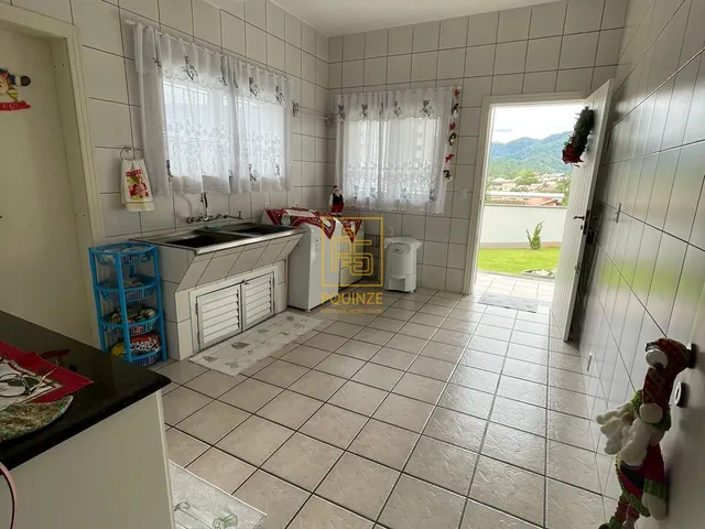 Imagem 5: Belíssima casa de Alto Padrão no centro de Rodeio