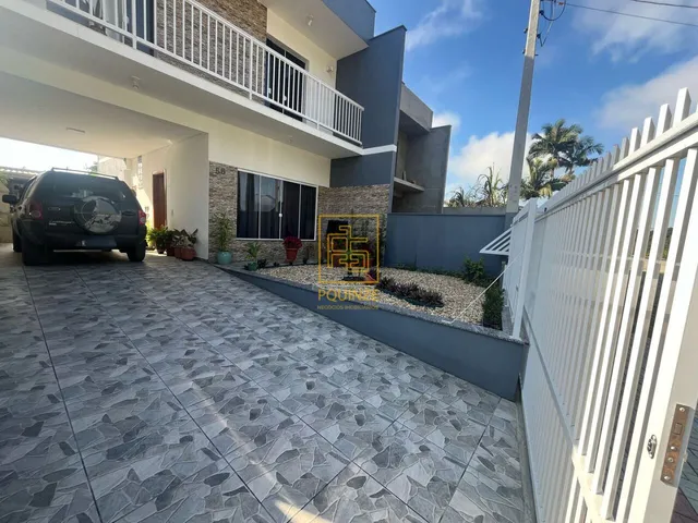 Imagem: Sobrado com espaço extra e fácil acesso