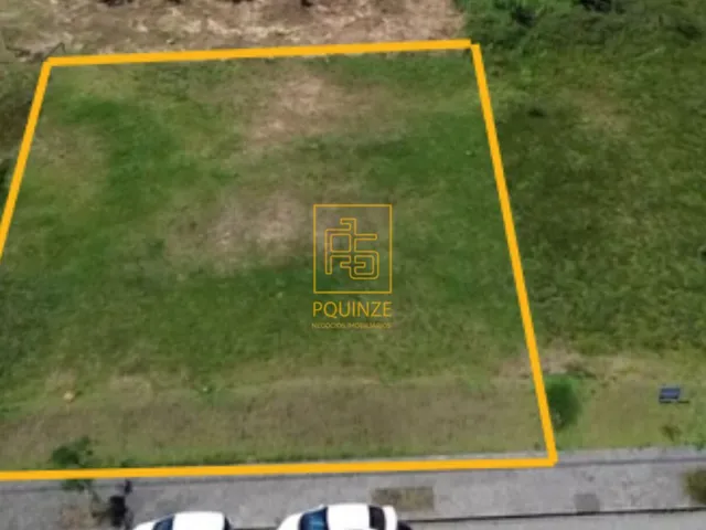 Imagem 2: Terreno com 12 metros de frente no bairro Quintino