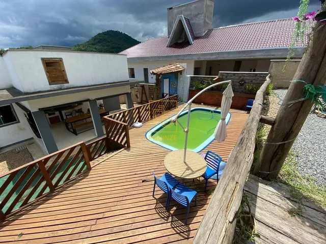 Imagem 13: Casa de alto padrão com ponto comercial