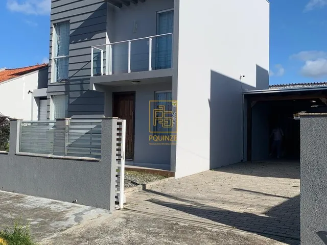 Imagem: Encantador sobrado a 750m da praia
