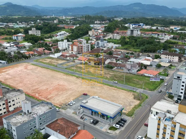 Imagem: Terrenos com infraestrutura completa no