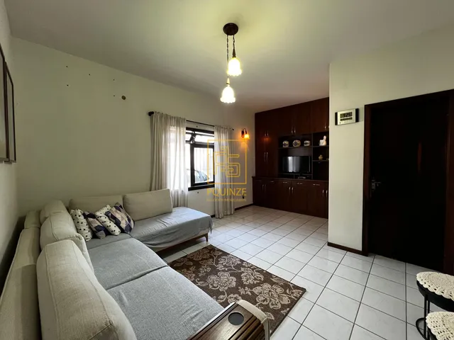 Imagem 16: Espaçosa casa de esquina no bairro Quintino