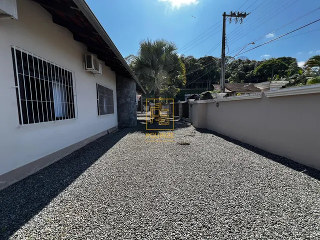 Imagem 14: Espaçosa casa de esquina no bairro Quintino