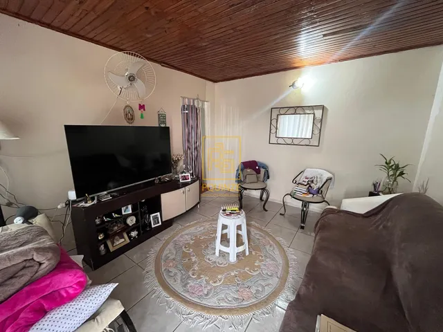 Imagem: Casa mista no bairro das Capitais
