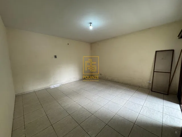 Imagem 7: Casa de Esquina com Quintal Amplo no Bairro das Capitais