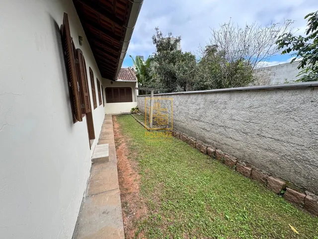 Imagem 11: Casa de Esquina com Quintal Amplo no Bairro das Capitais