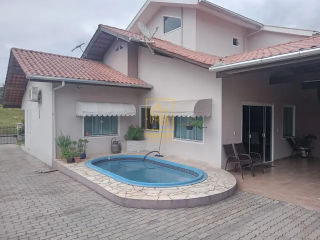 Imagem 9: Casa semi mobiliada com piscina no bairro das Nações