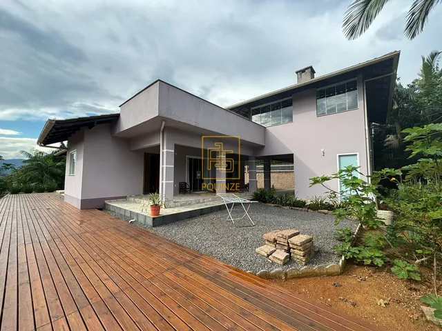Imagem 13: Belíssima casa no centro de Benedito Novo
