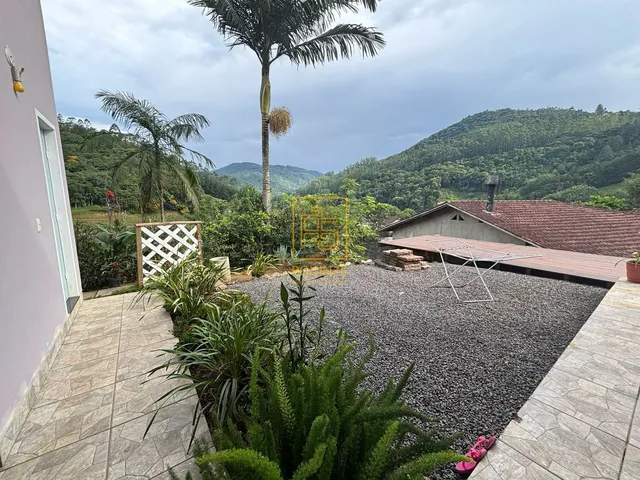 Imagem 8: Belíssima casa no centro de Benedito Novo