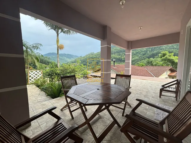 Imagem 9: Belíssima casa no centro de Benedito Novo
