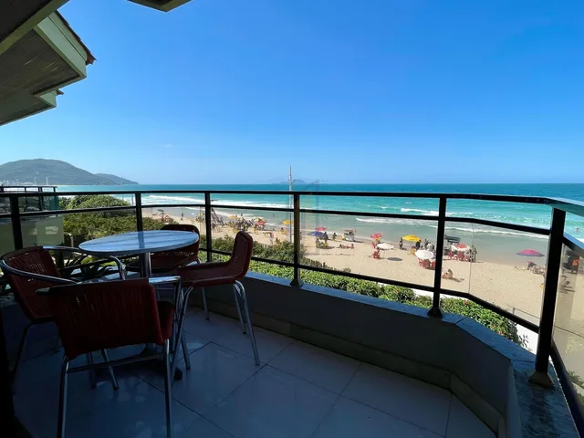 Imagem: O apartamento possui 2 Dormitórios, 1 Suíte, 1 Banheiro,